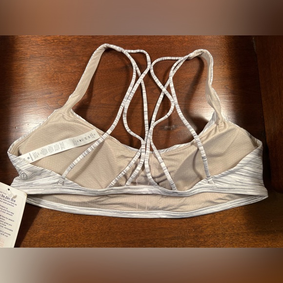 Lululemon Free to be Zen Bra NWT - Picture 2 of 4